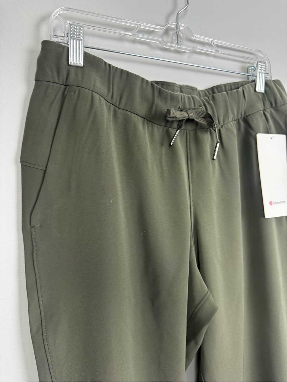 LULULEMON | NEW On the Fly Woven Jogger Pants Dark Olive Green Women’s Size 8 - Picture 3 of 10
